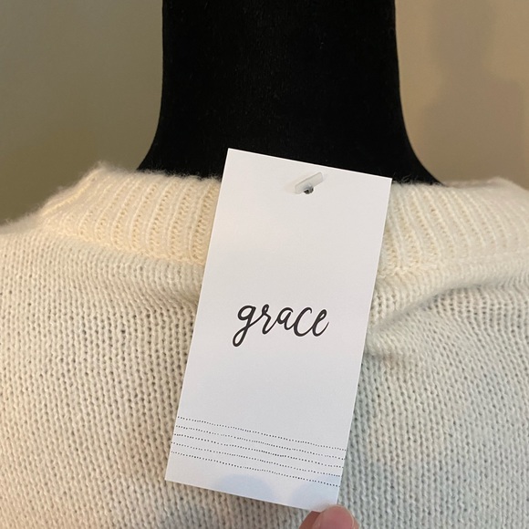 Grace Knitted Pullover Ivory Medium NWT - Picture 11 of 15